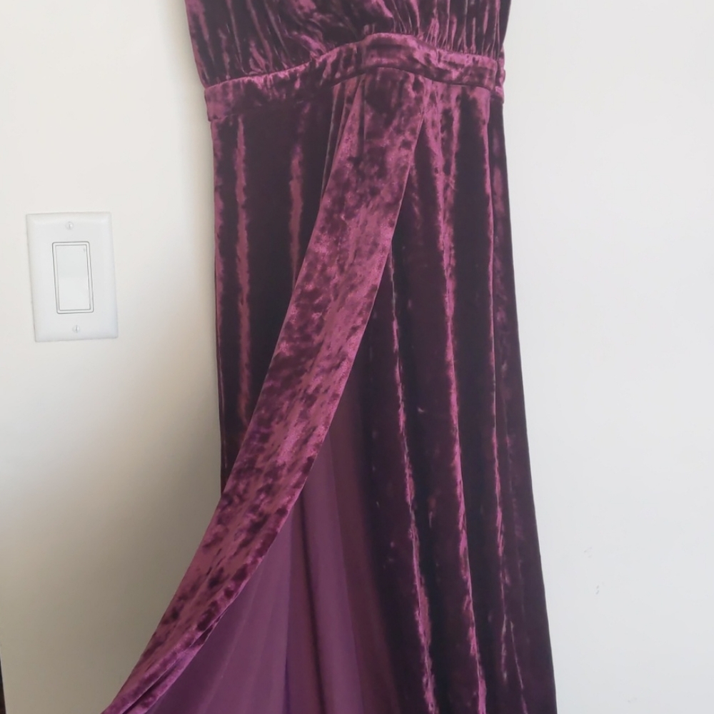 Dress - Picture 2 of 4